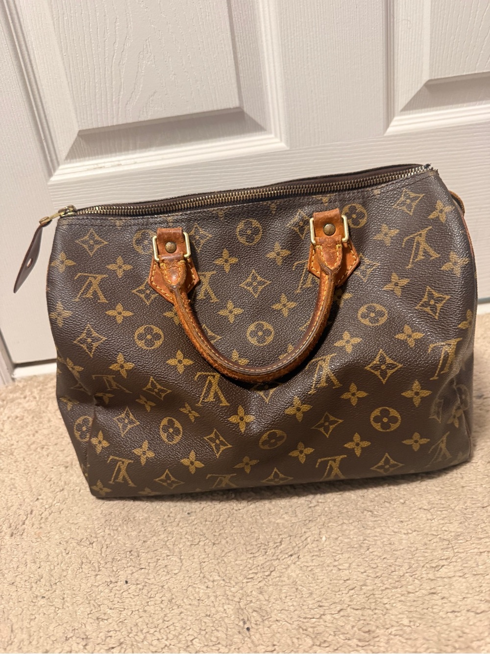Authentic Louis Vuitton Brown Monogram Canvas Speedy 30 - Picture 3 of 10